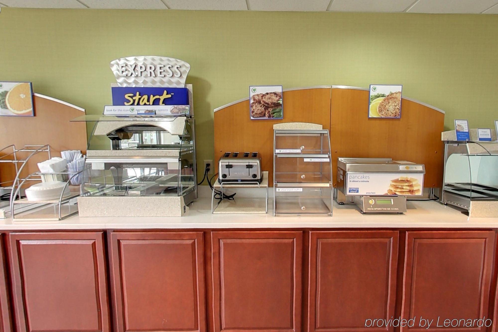 Holiday Inn Express Hotel & Suites Blythewood By Ihg Eksteriør billede