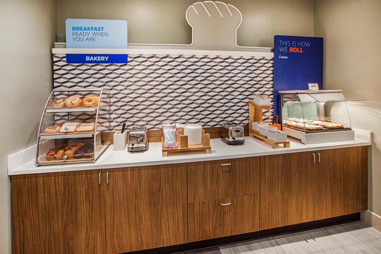 Holiday Inn Express Hotel & Suites Blythewood By Ihg Eksteriør billede